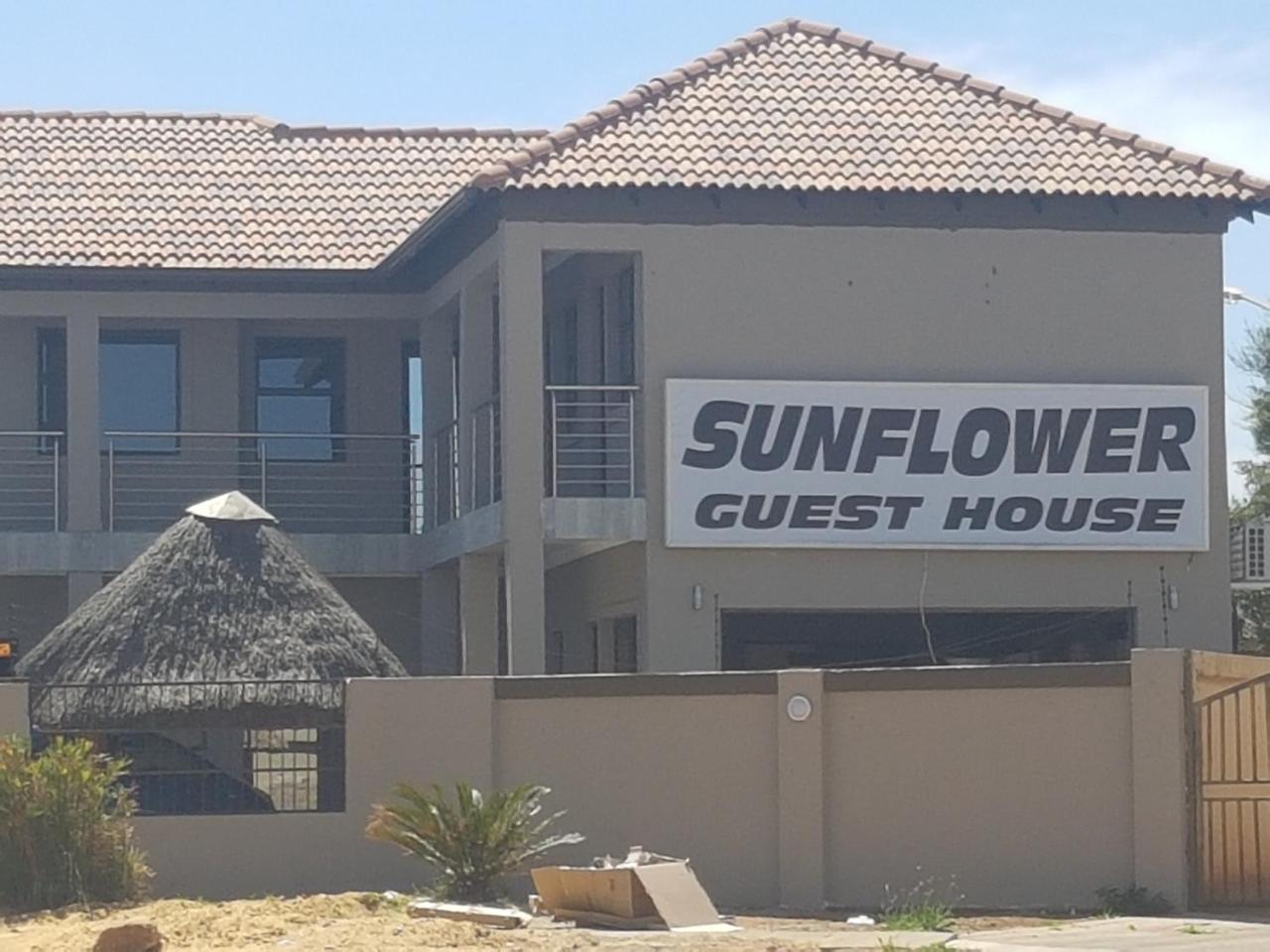 Sunflower Guesthouse & Spa Vanderbijlpark Exterior photo